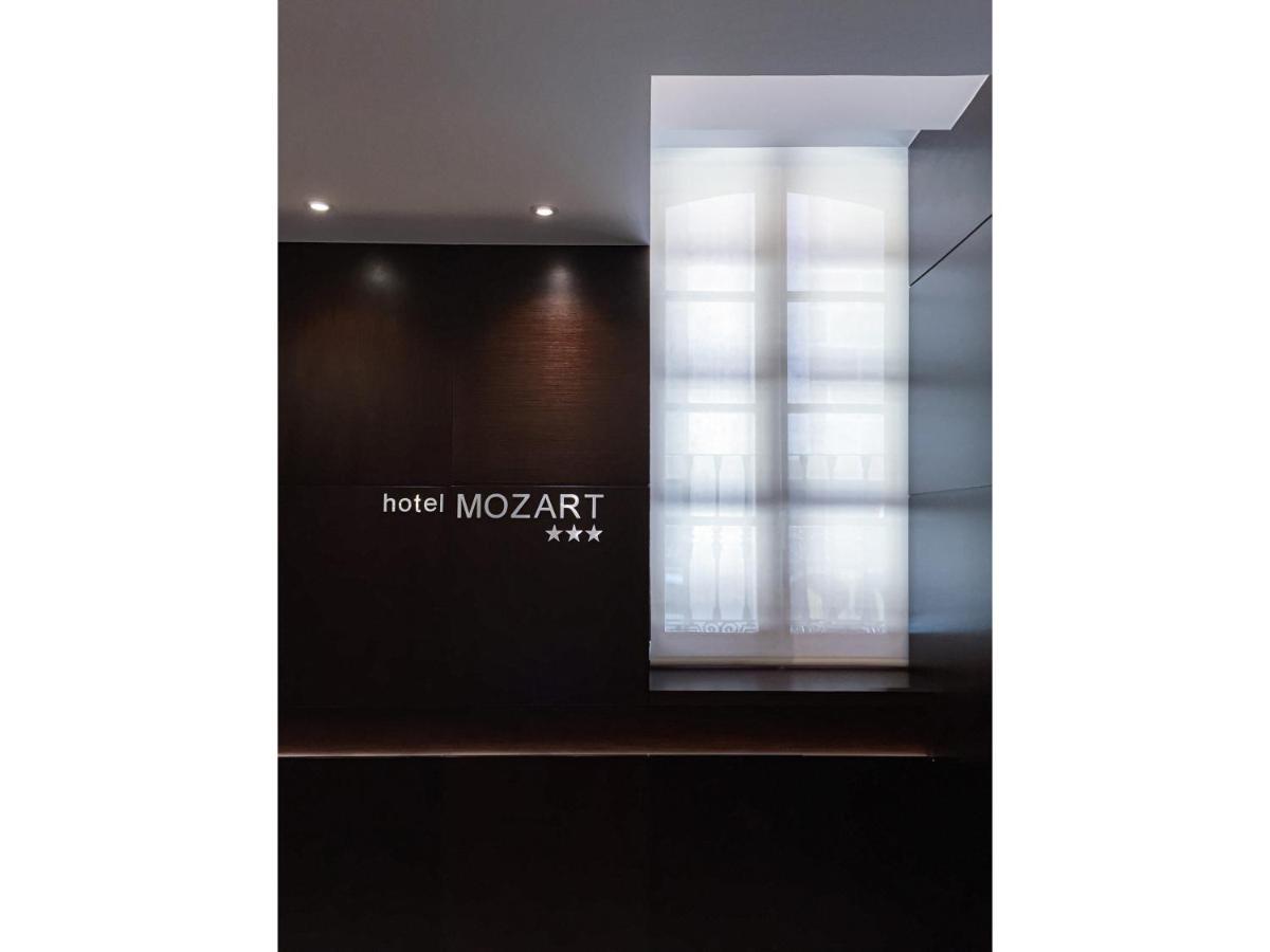 Hotel Mozart Valladolid Exterior photo