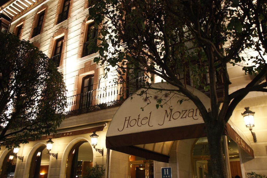 Hotel Mozart Valladolid Exterior photo