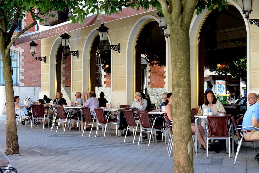 Hotel Mozart Valladolid Exterior photo